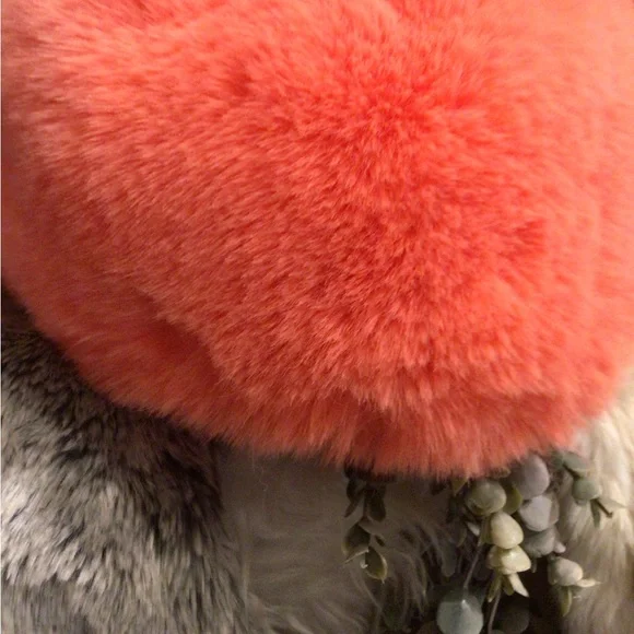 ECSD - NEW! Rare, Wyeth, coral Ushanka faux fur display picture 3